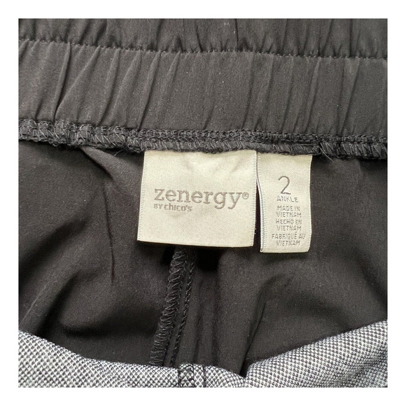 Zenergy by Chico's Size 2 Large Black Ankle Pants Stretch Pull-On Cropped - Picture 11 of 11
